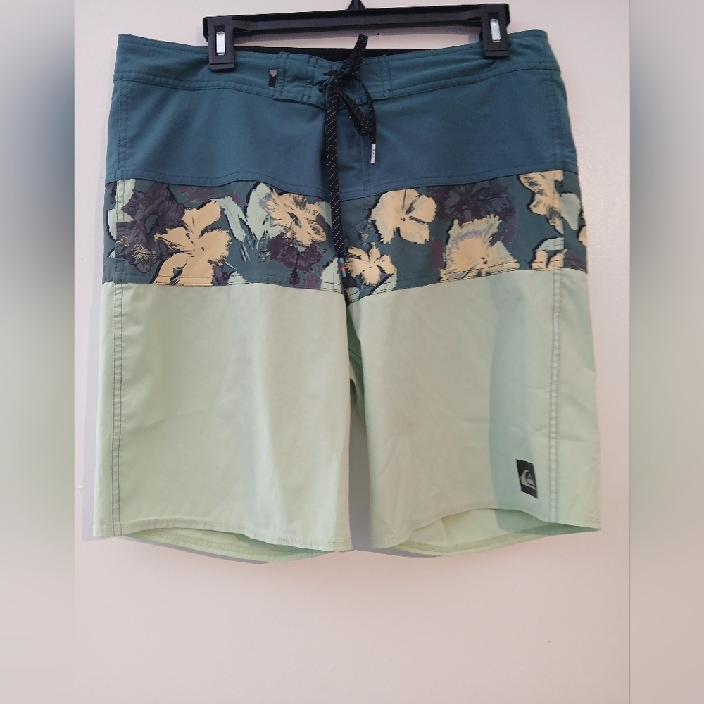 Quiksilver Men's Floral Board Shorts - Teal and Light Green